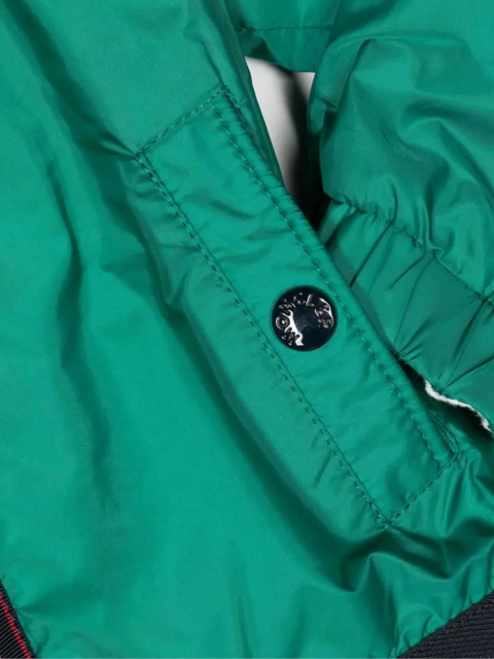 Moncler Enfant Anton jack met logopatch en capuchon Groen