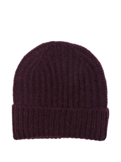 Closed ribbed beanie hat