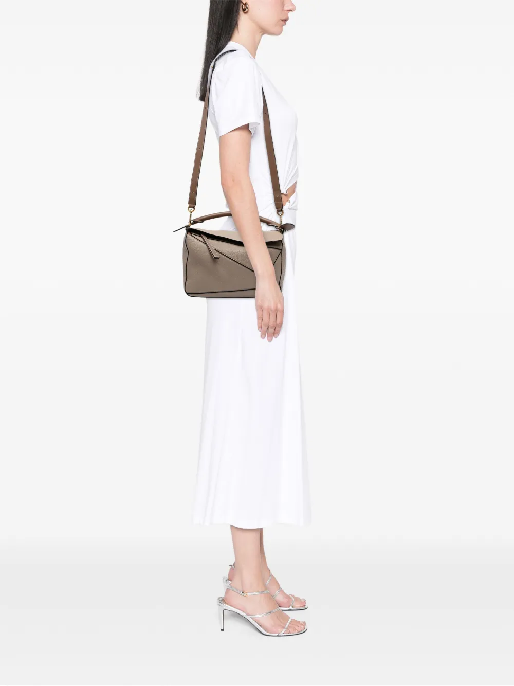 Loewe Pre-Owned 2020 Medium Calfskin Puzzle satchel | Pre-Owned | Image 2