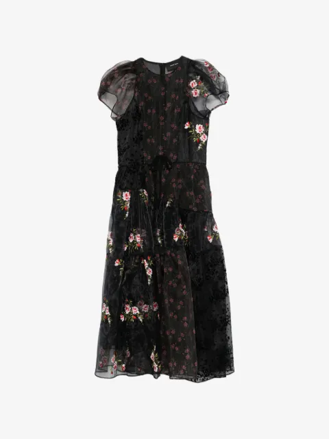 Simone Rocha vestido con diseño patchwork y mangas farol