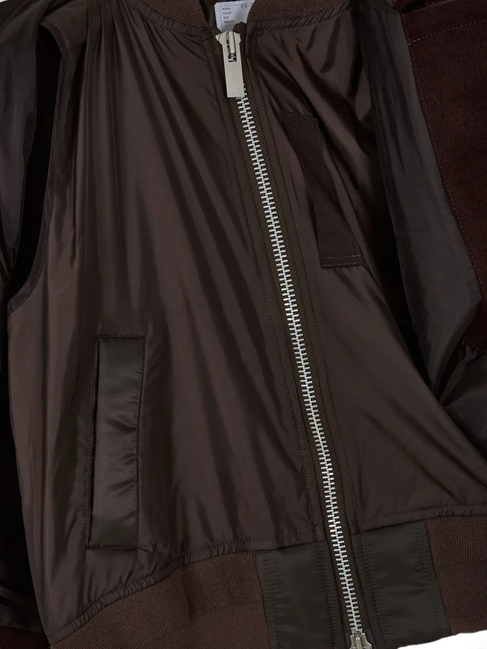 sacai Jack met capuchon en houtje-touwtje sluiting Bruin