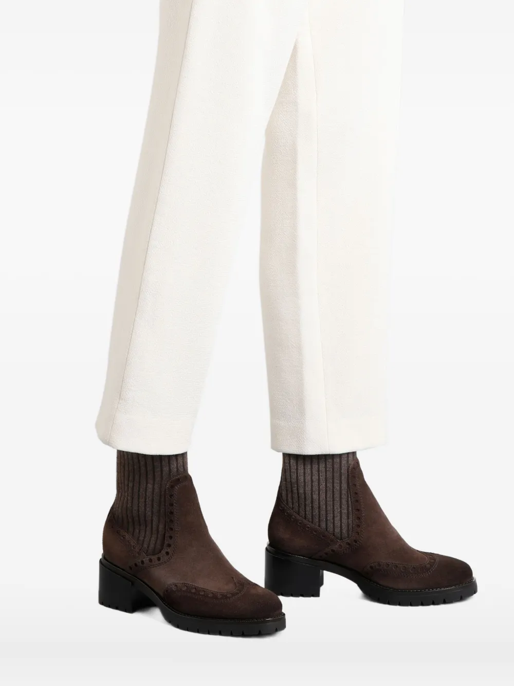 Santoni suede wingtip boots Bruin