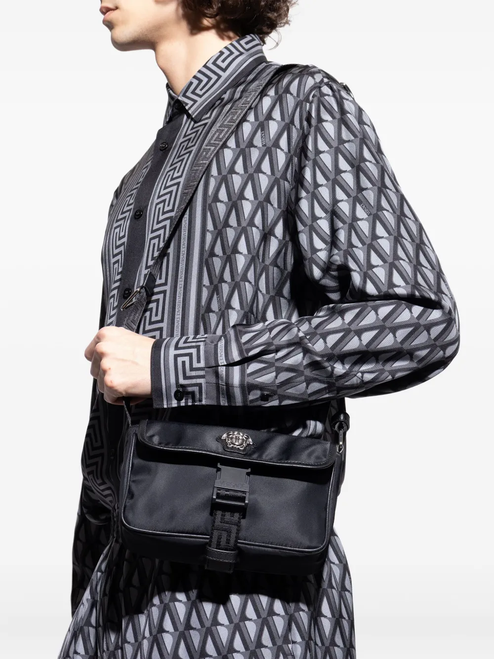 Versace La Medusa buckled shoulder bag - Zwart