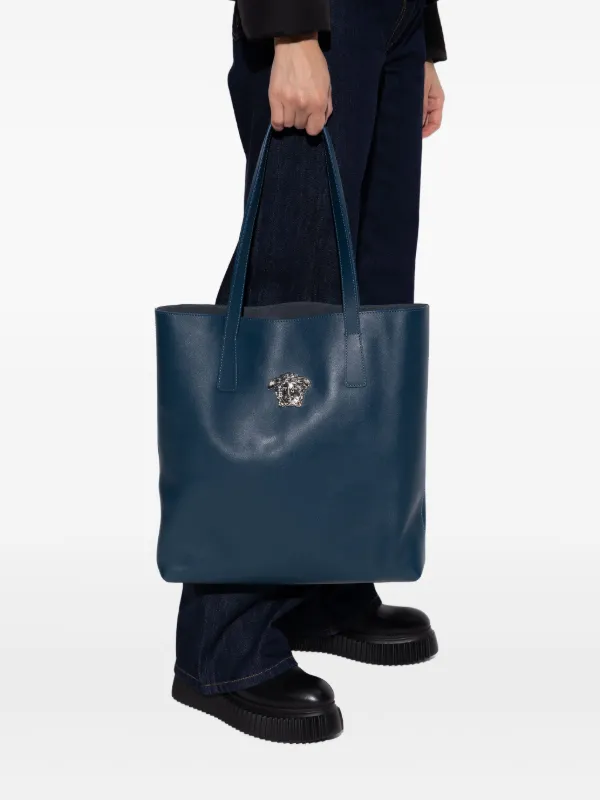 Versace ラ メドゥーサ レザーハンドバッグ | ブルー | FARFETCH JP