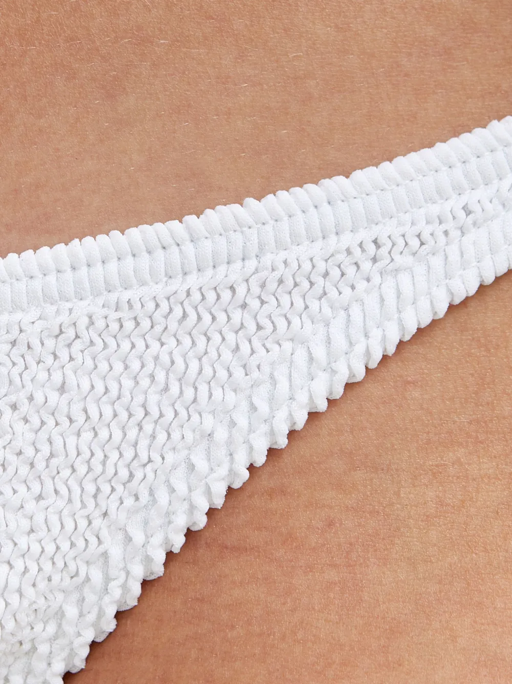 Bond-eye SERENITY bikinislip met textuur Wit