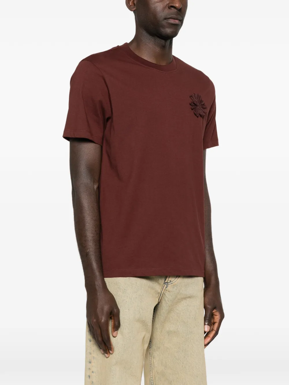 SANDRO T-shirt met bloem-detail Bruin