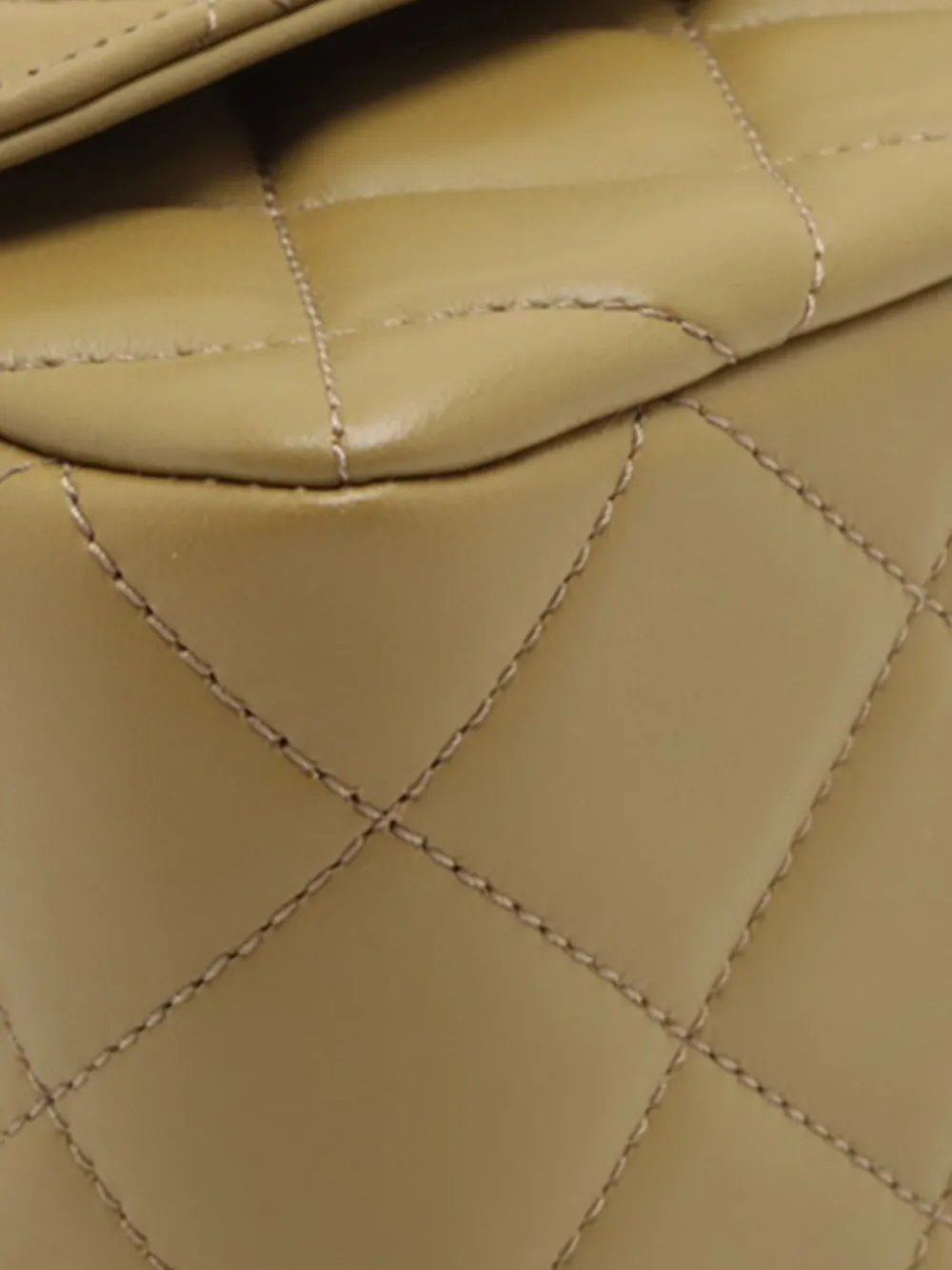 CHANEL Pre-Owned 2021-2025 CC Quilted Lambskin Metal Twist Top Handle Flap satchel | Pre-Owned | Image 2