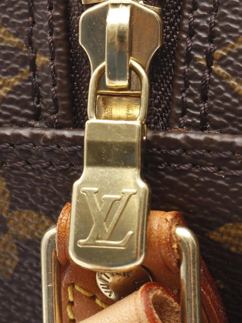 Pre-owned Louis Vuitton 2004 Monogram Blois Crossbody Bag In Brown