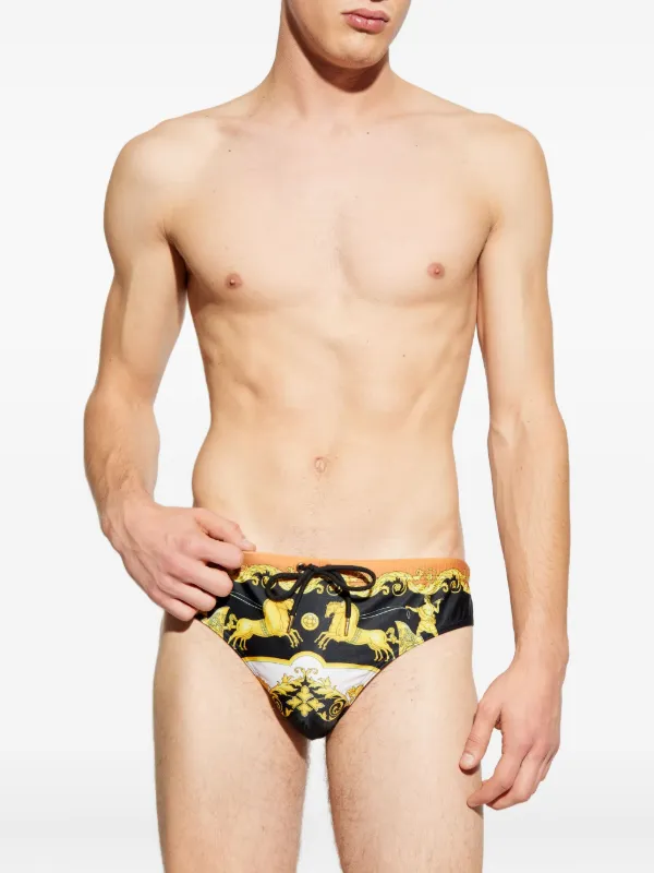 VERSACE バロック スイムウエアパンツのみ Versace Signature Baroccoflage Print Swim Trunks | Black | FARFETCH