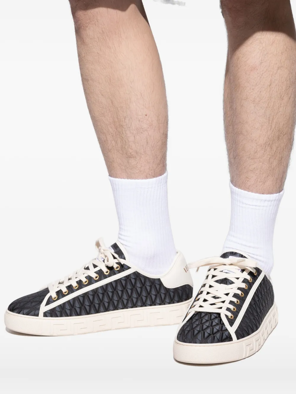 Versace Greca sneakers met patroon Zwart