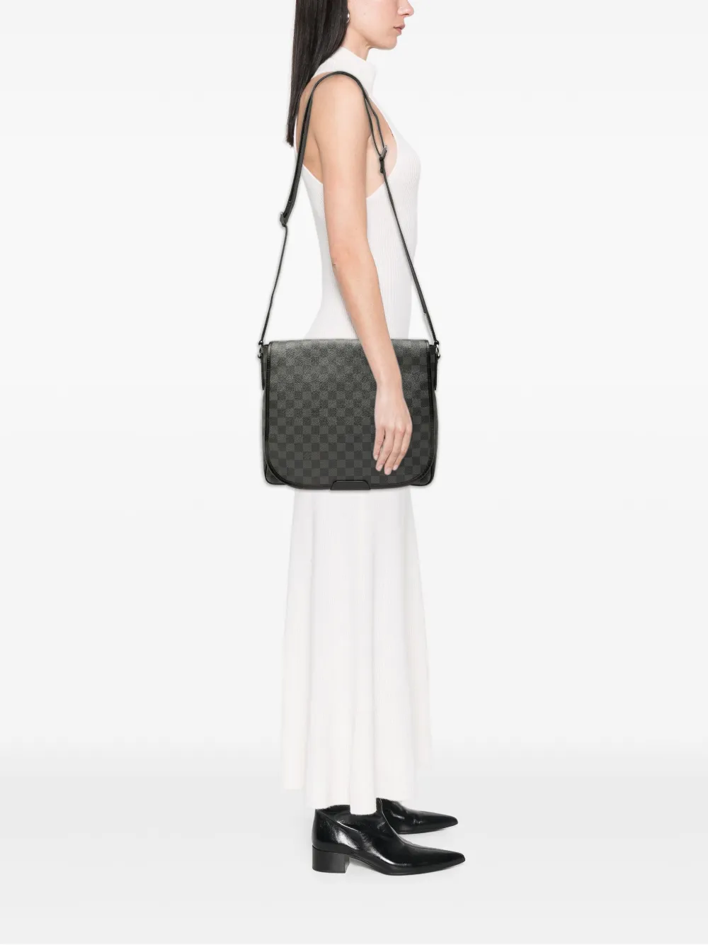 Pre-owned Louis Vuitton 2010 Damier Graphite Daniel Mm Crossbody Bag In Black