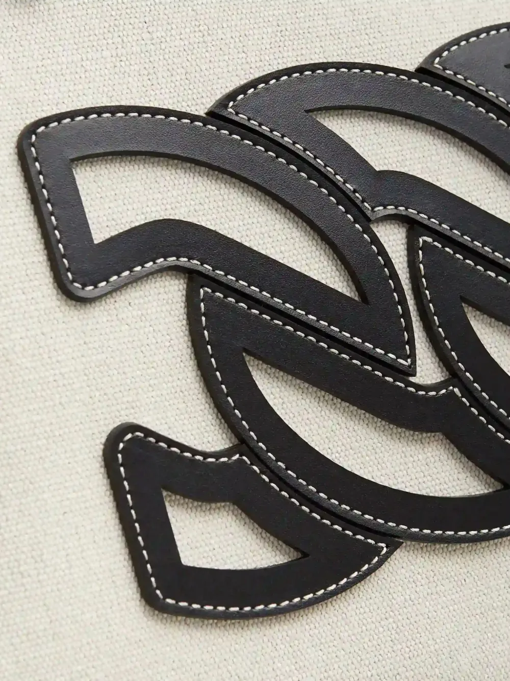 Casadei Beaurivage schoudertas met logo-applicatie Beige