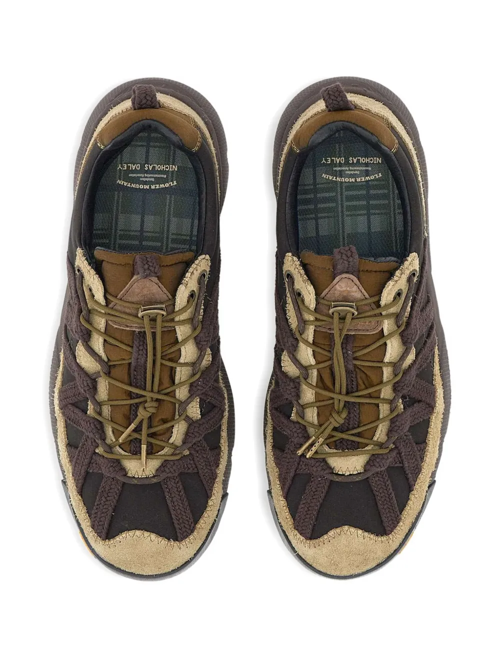 FLOWER MOUNTAIN x Nicholas Daley Iwano 2 trekking sneakers met stiksels Bruin