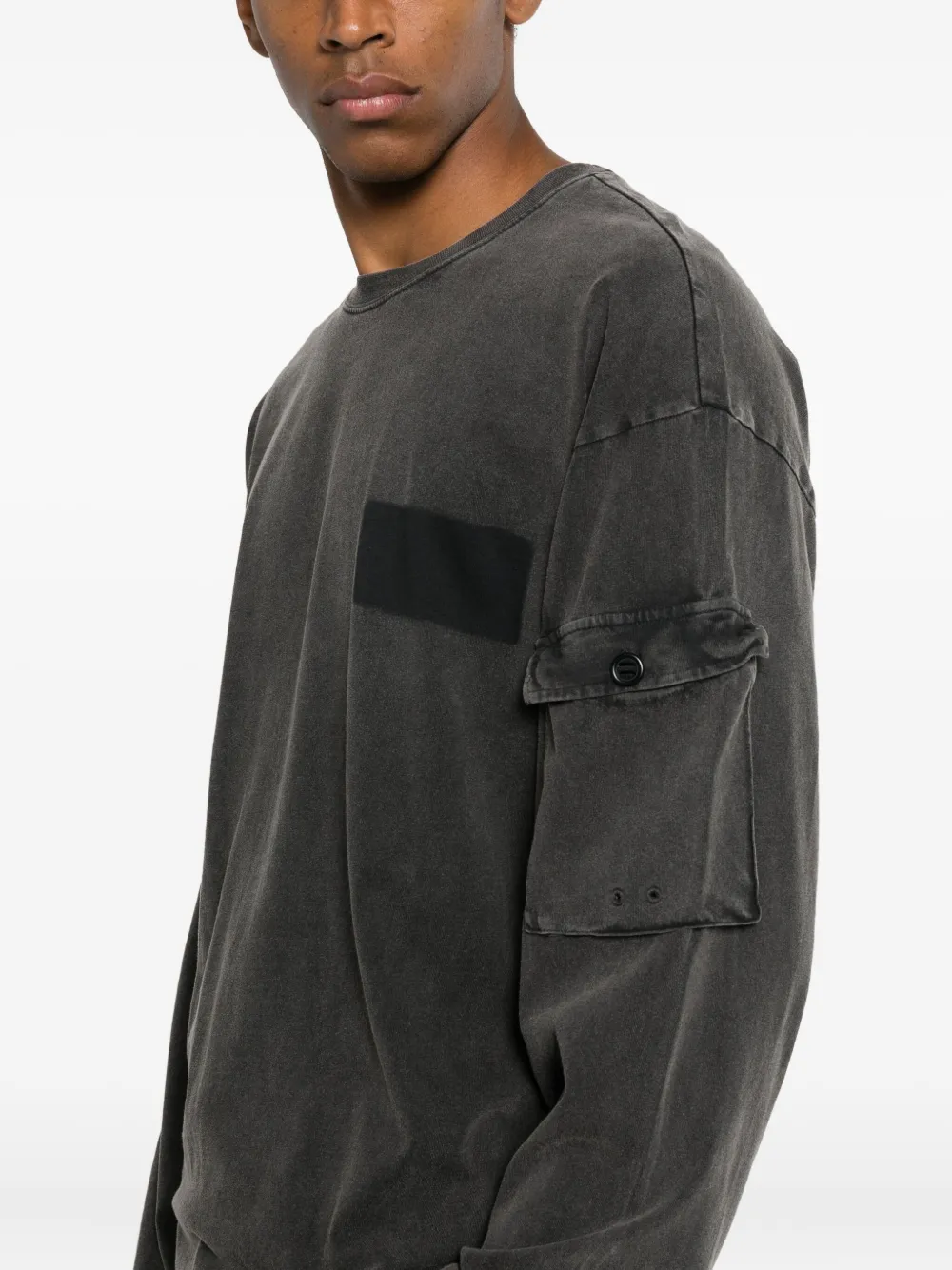 OAMC Peacemaker T-shirt met zak op de mouw Zwart