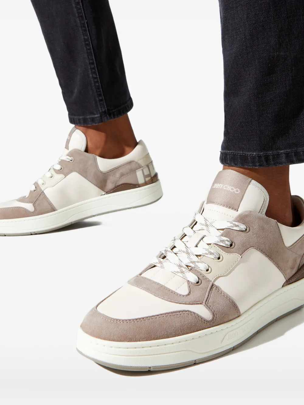 Jimmy Choo Florent sneakers met suède vlakken Beige