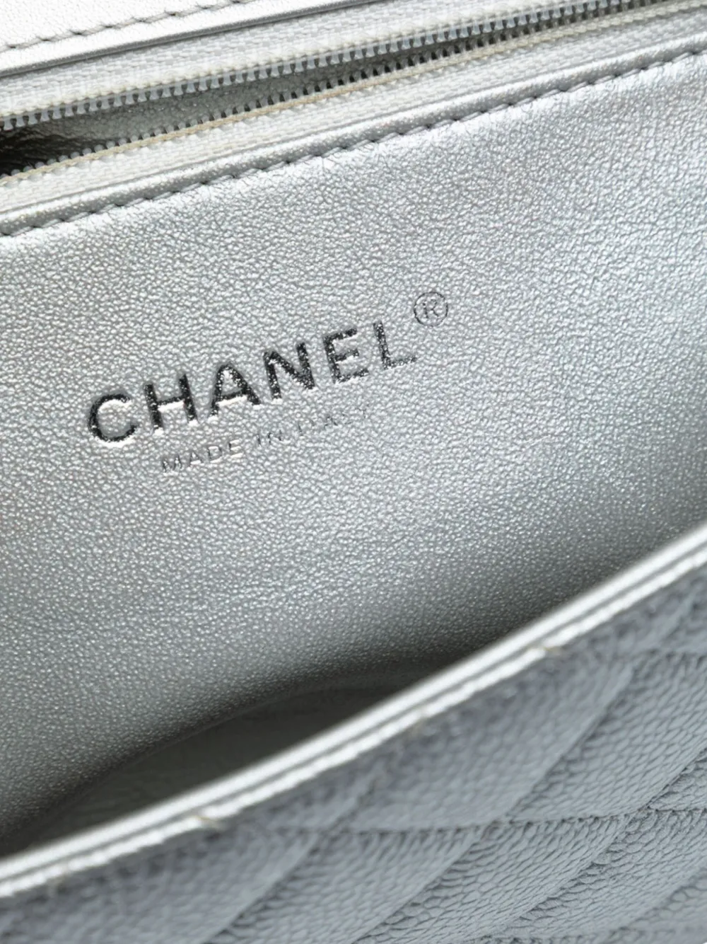 2017-2018 Small Quilted Metallic Caviar Cc Filigree Flap Crossbody Bag