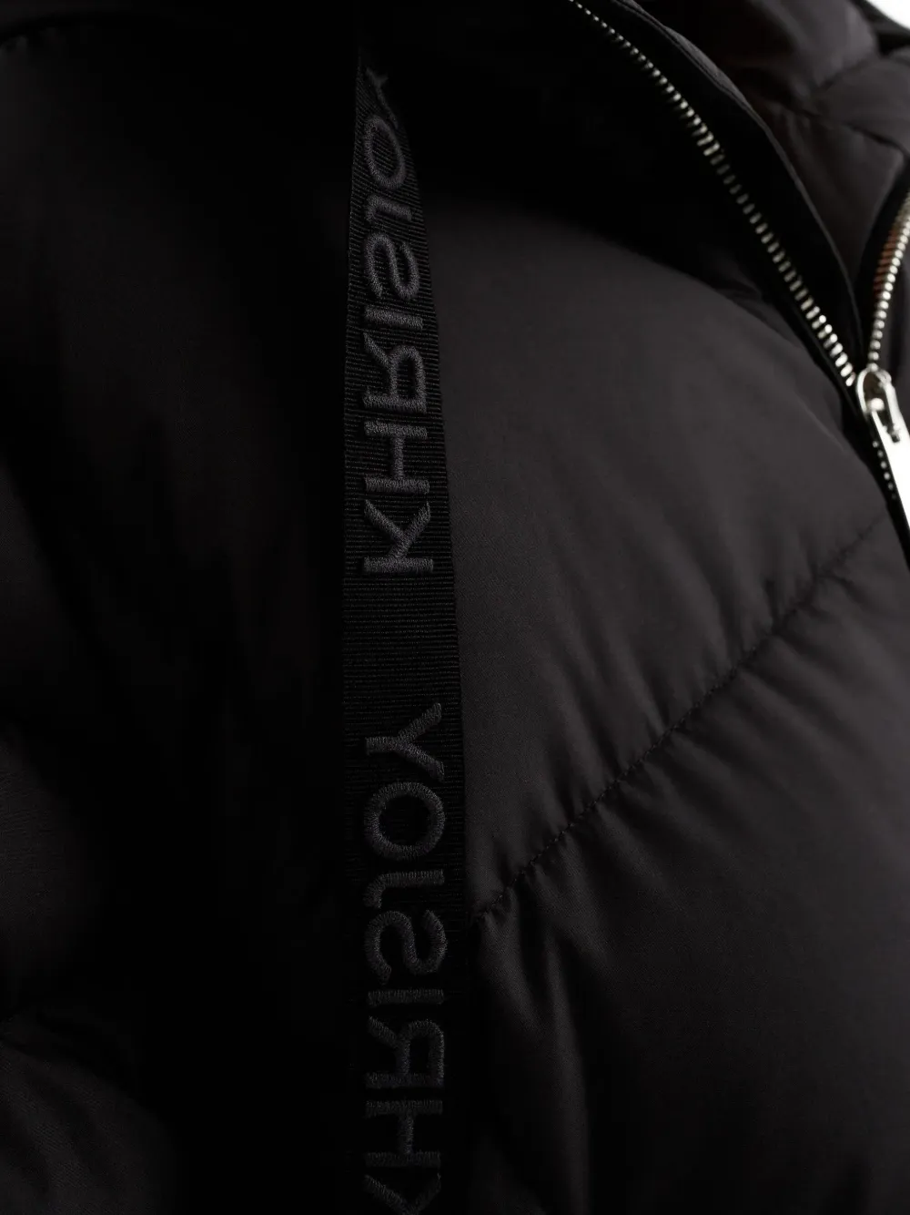 Khrisjoy Donsjas met capuchon Zwart