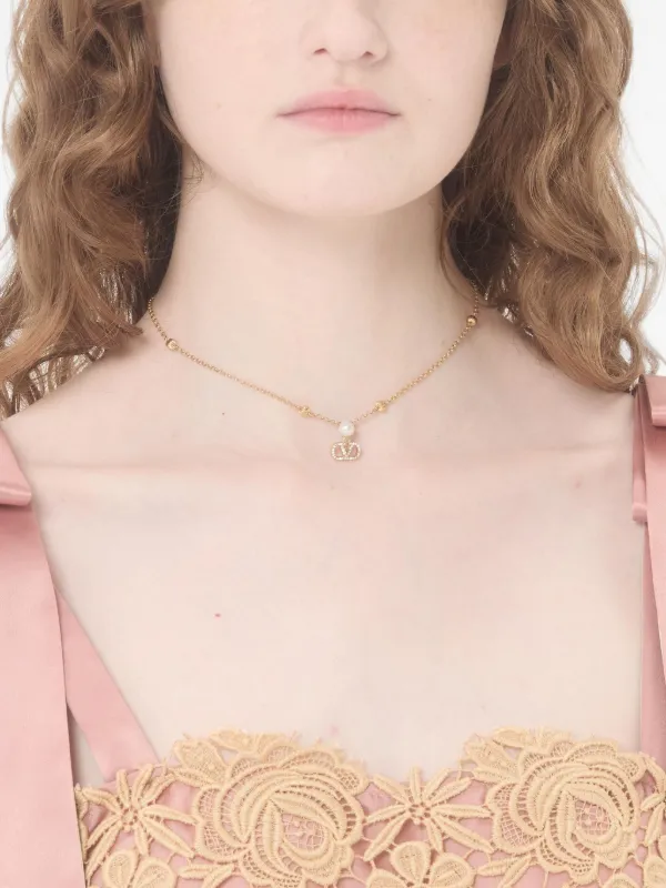 Valentino Garavani Vロゴ シグネチャー パール＆スワロフスキー