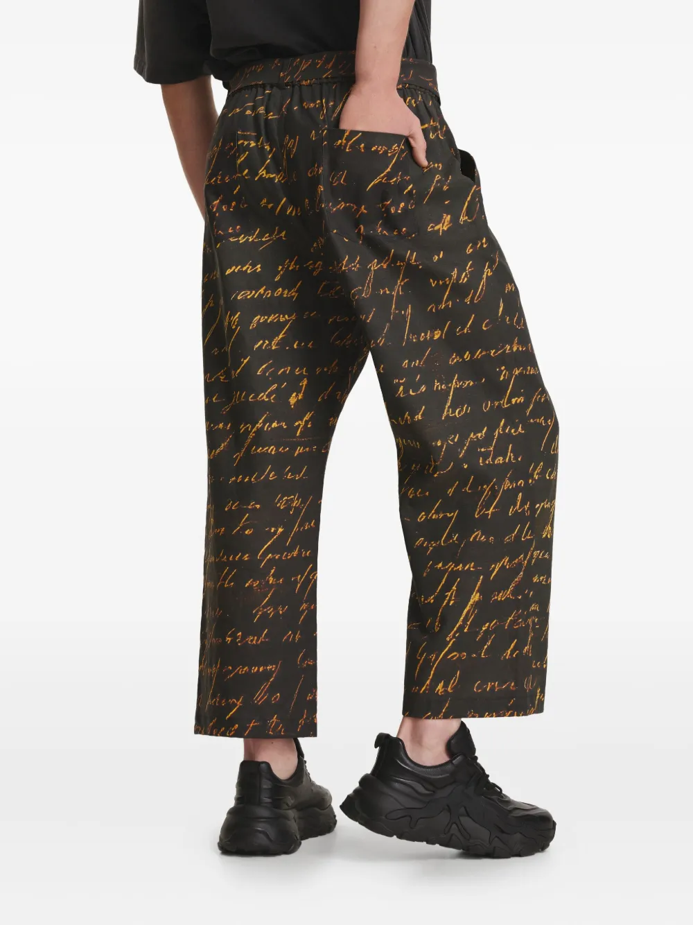 IRINA VOINEA Writings broek Zwart