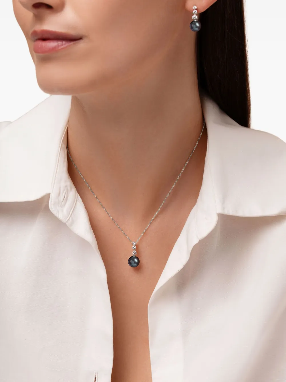 18k White Gold Tahitian Pearl And Diamond Pendant