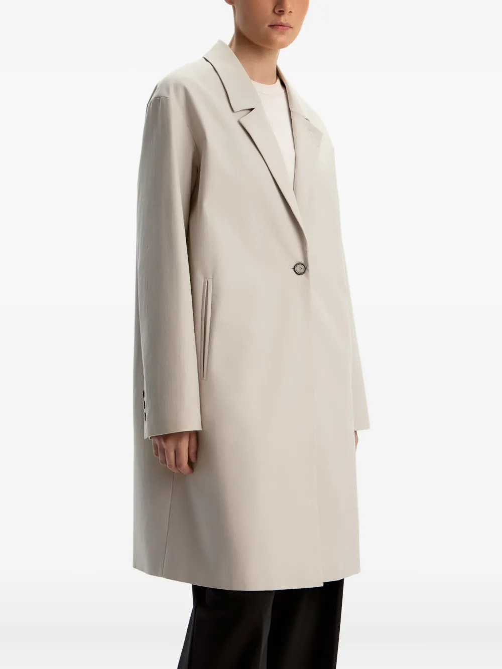 12 STOREEZ Jas met enkele rij knopen Beige