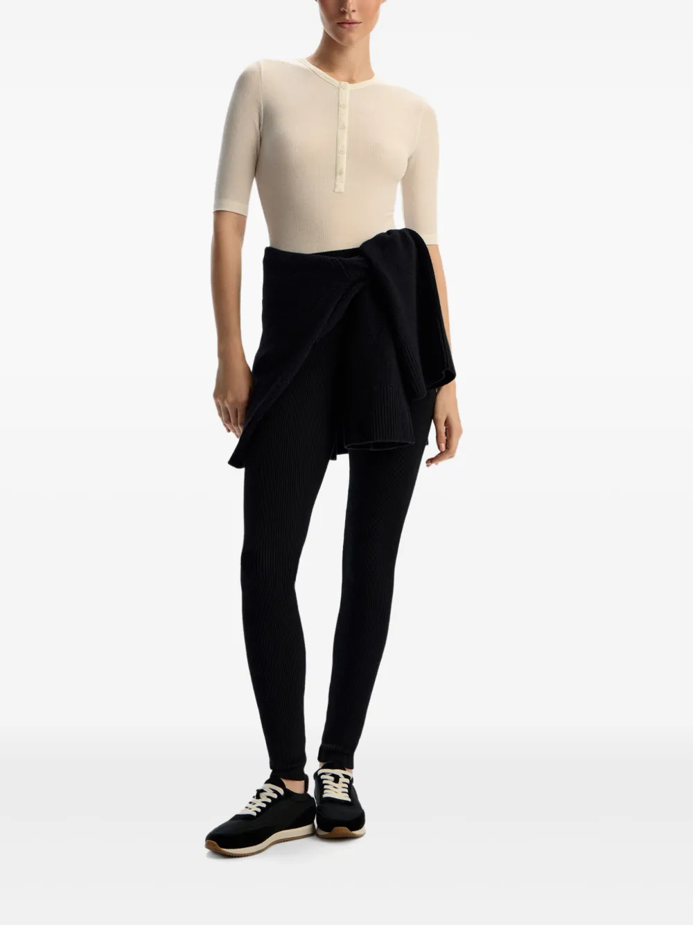 12 STOREEZ Body met Henley-hals Beige