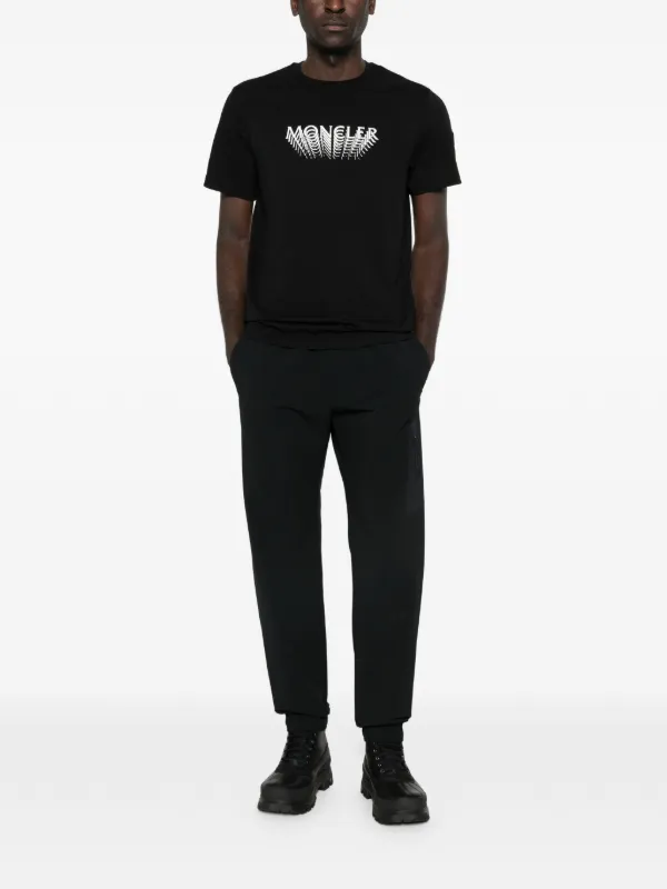 Moncler ロゴ Tシャツ | ブラック | FARFETCH JP