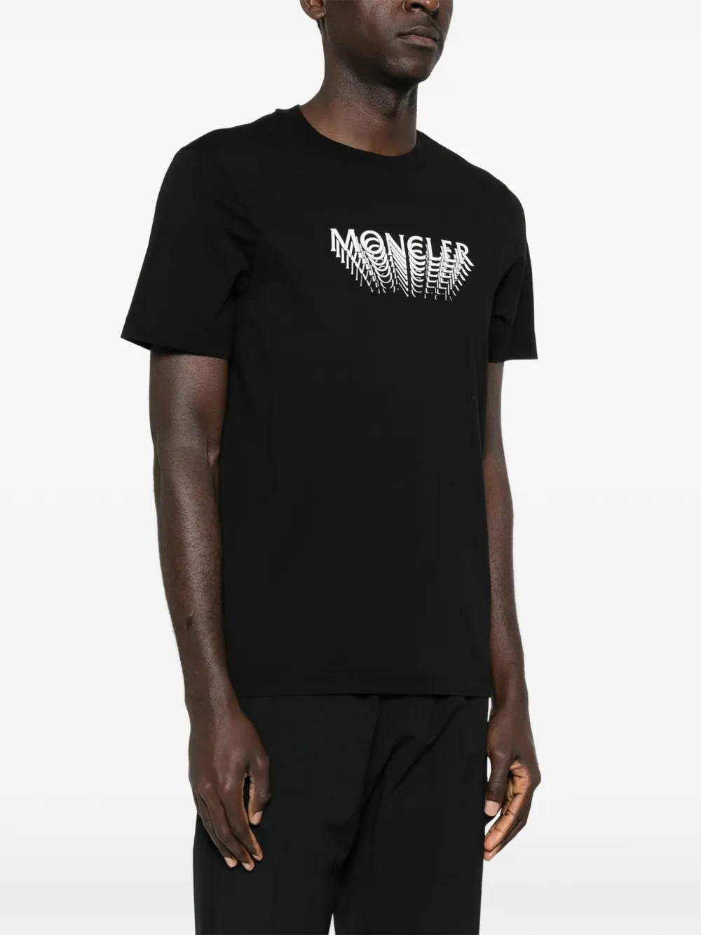 モンクレール　ビッグロゴ　黒Tシャツ　サイズM ブラック　5S228 Moncler ロゴ Tシャツ | ブラック | FARFETCH JP