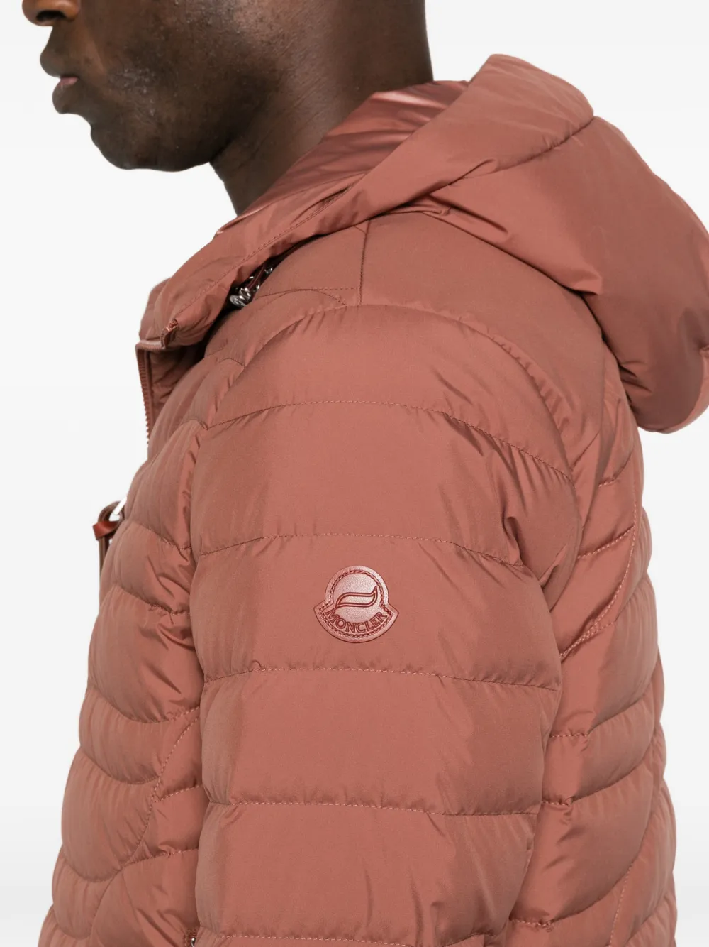 Moncler Chitu gewatteerd jack met capuchon Bruin