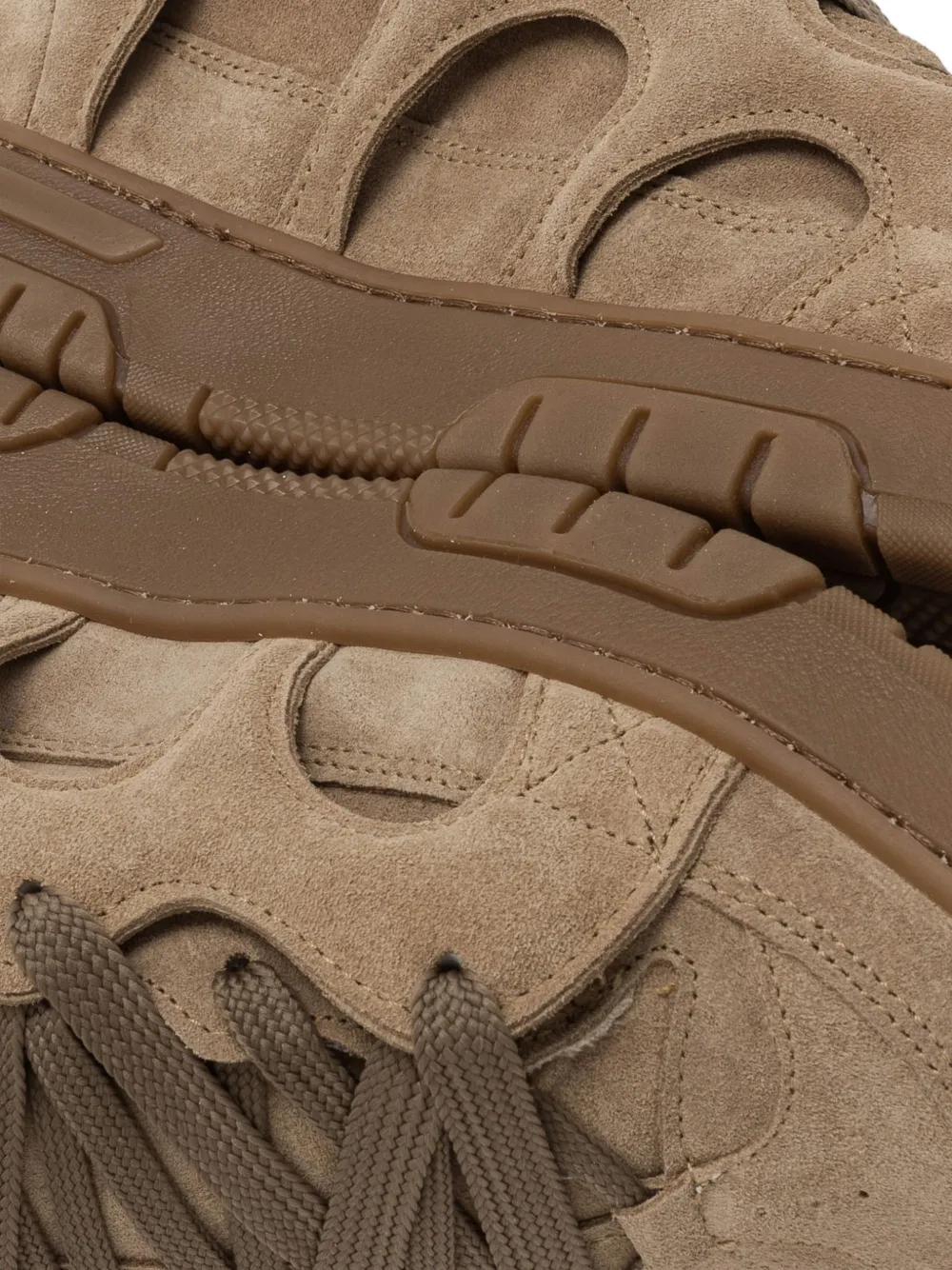 SANTHA Model 1 sneakers met uitgesneden details Bruin