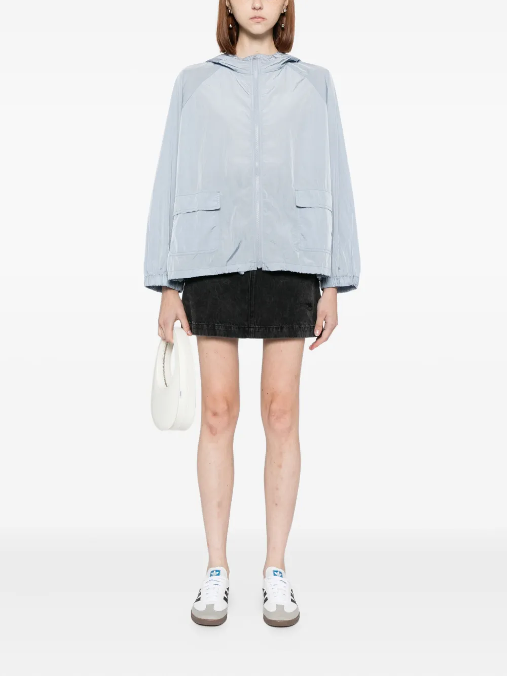 To b. by agnès b. logo-patch jacket | Cropped Jackets | Image 2