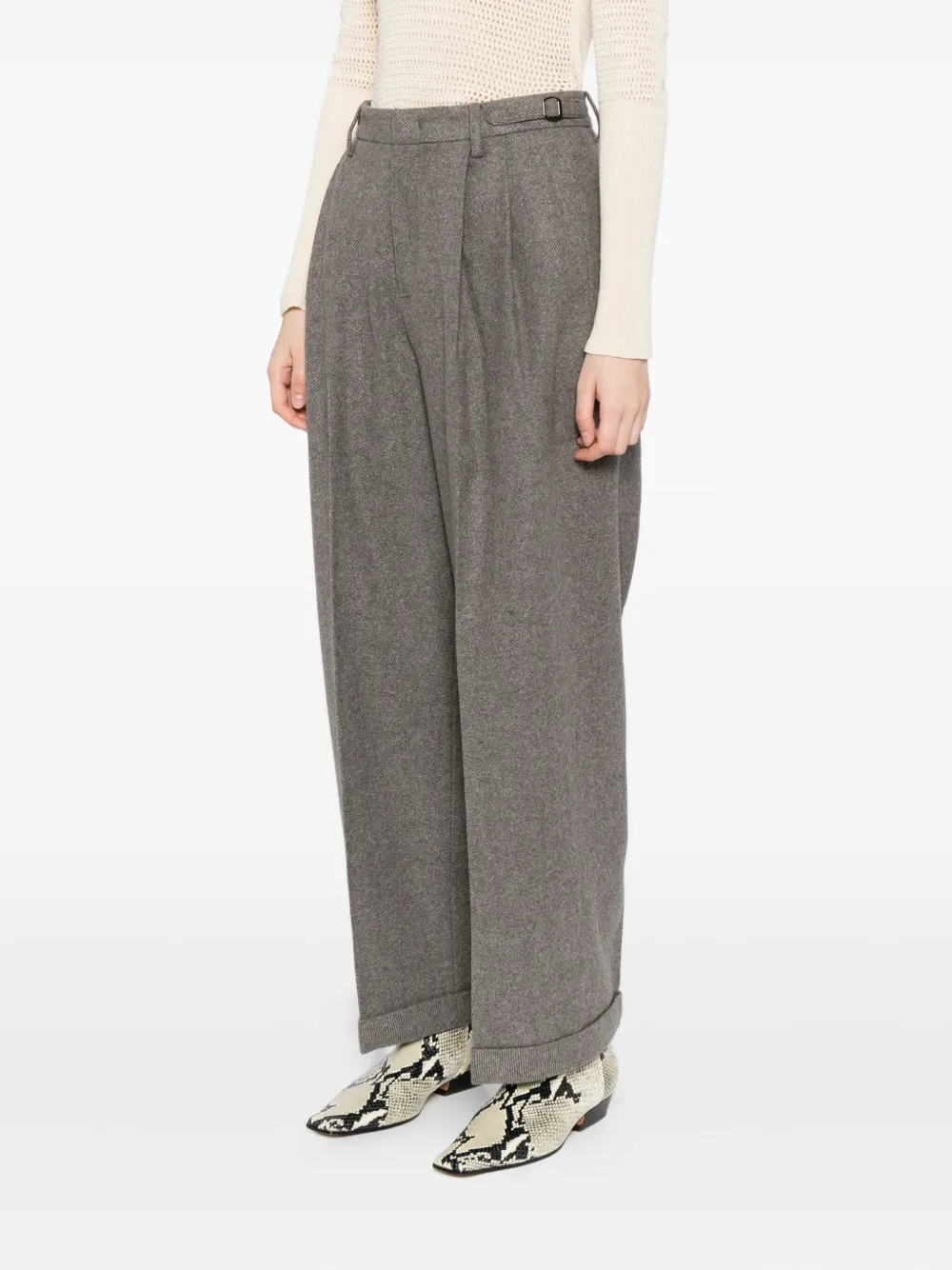Jnby Pleated Trousers In Gray