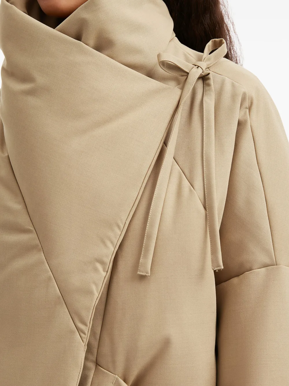 b+ab Jack met gestrikt detail en lange mouwen Beige