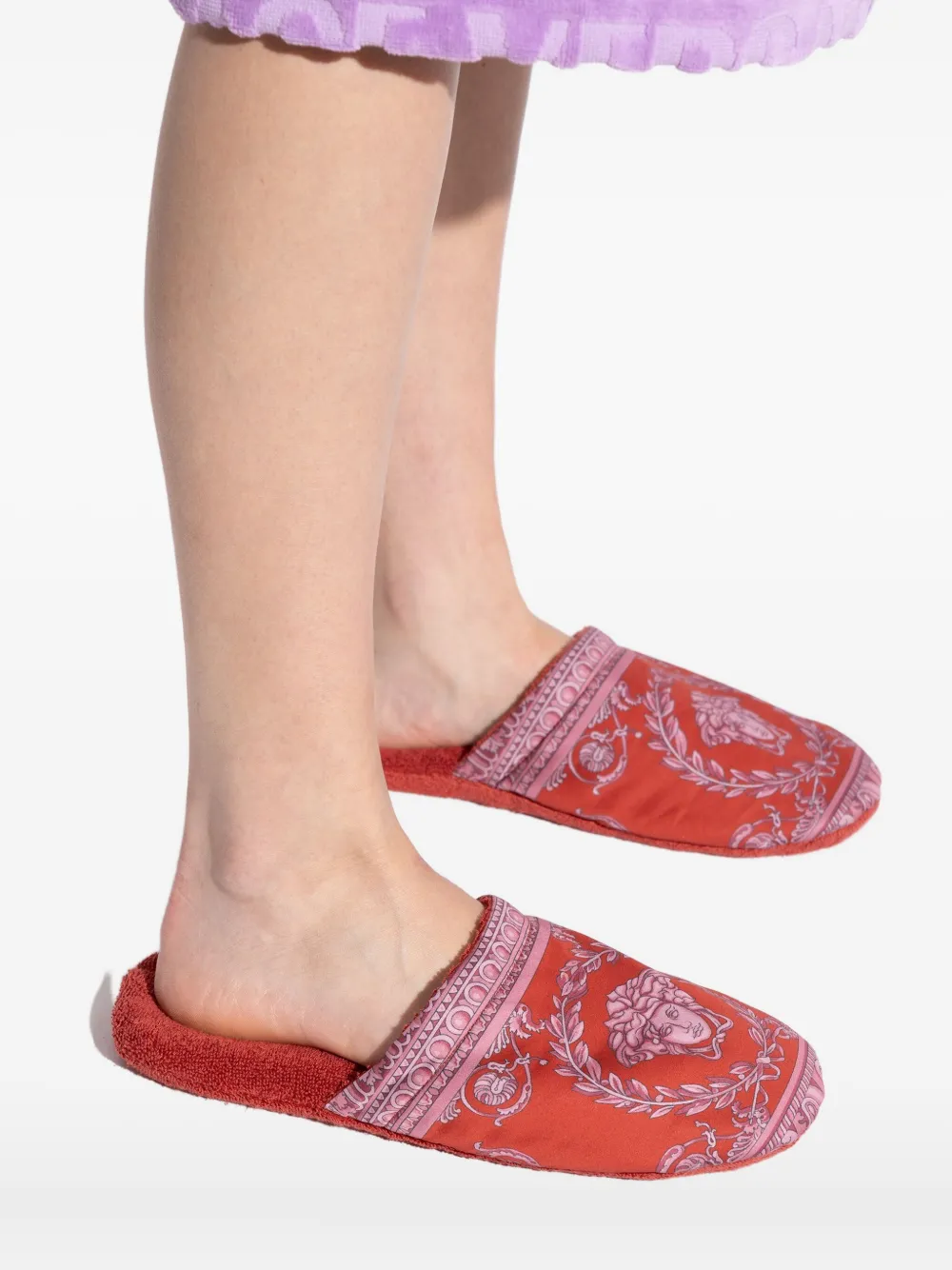 Versace Slippers met Barocco-print Rood