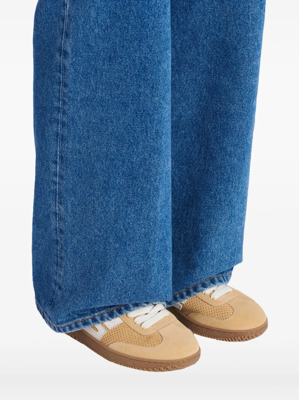 Balmain Swan sneakers met geperforeerd detail Beige