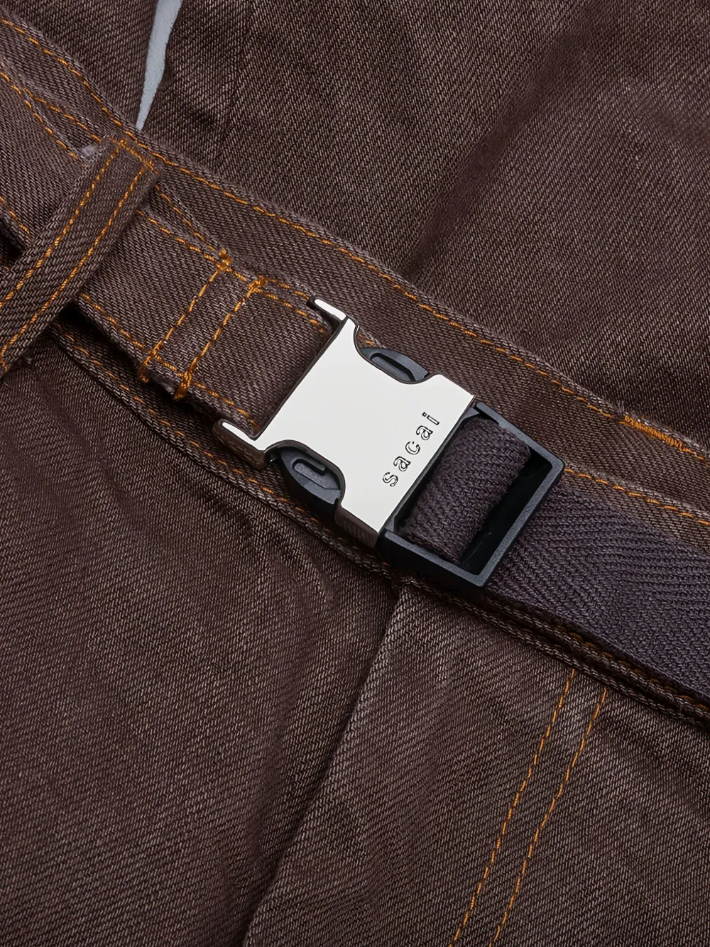 sacai Cargo denim broek met gesp Bruin