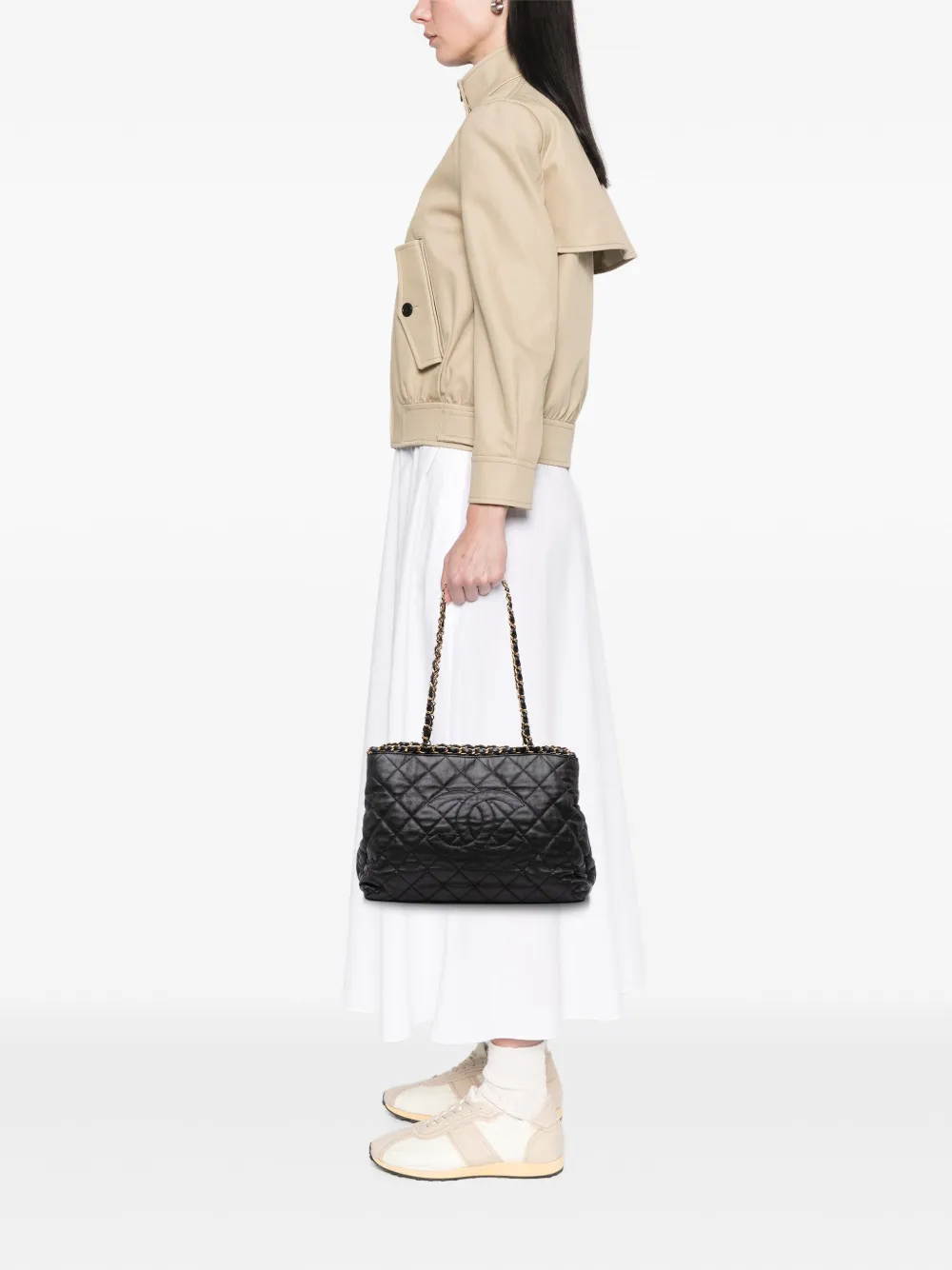 CHANEL Pre-owned 2010-2011 Small Quilted Calfskin Chain Me Tote Bag In Black