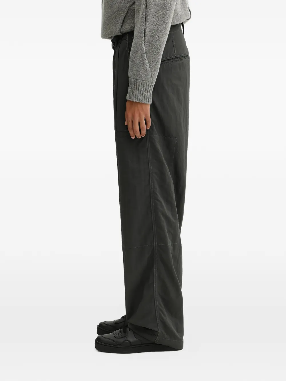 C.P. Company logo-patch straight-leg trousers Grijs