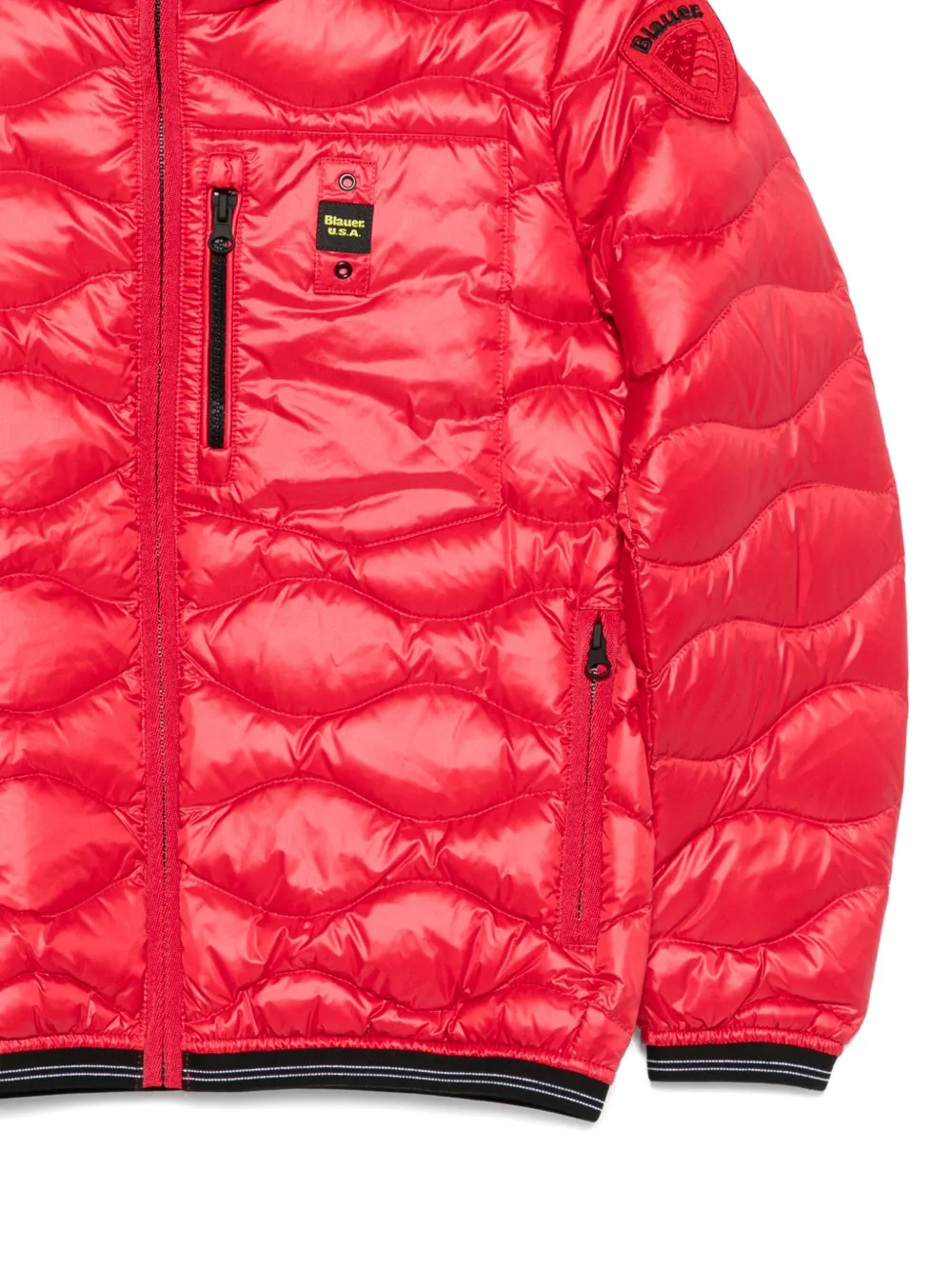 Blauer Gewatteerd jack met capuchon Rood