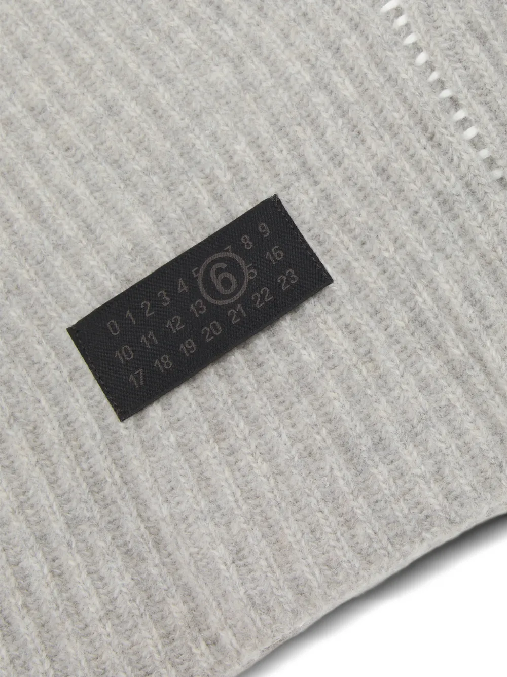 MM6 Maison Margiela Geribbelde balaclava Grijs