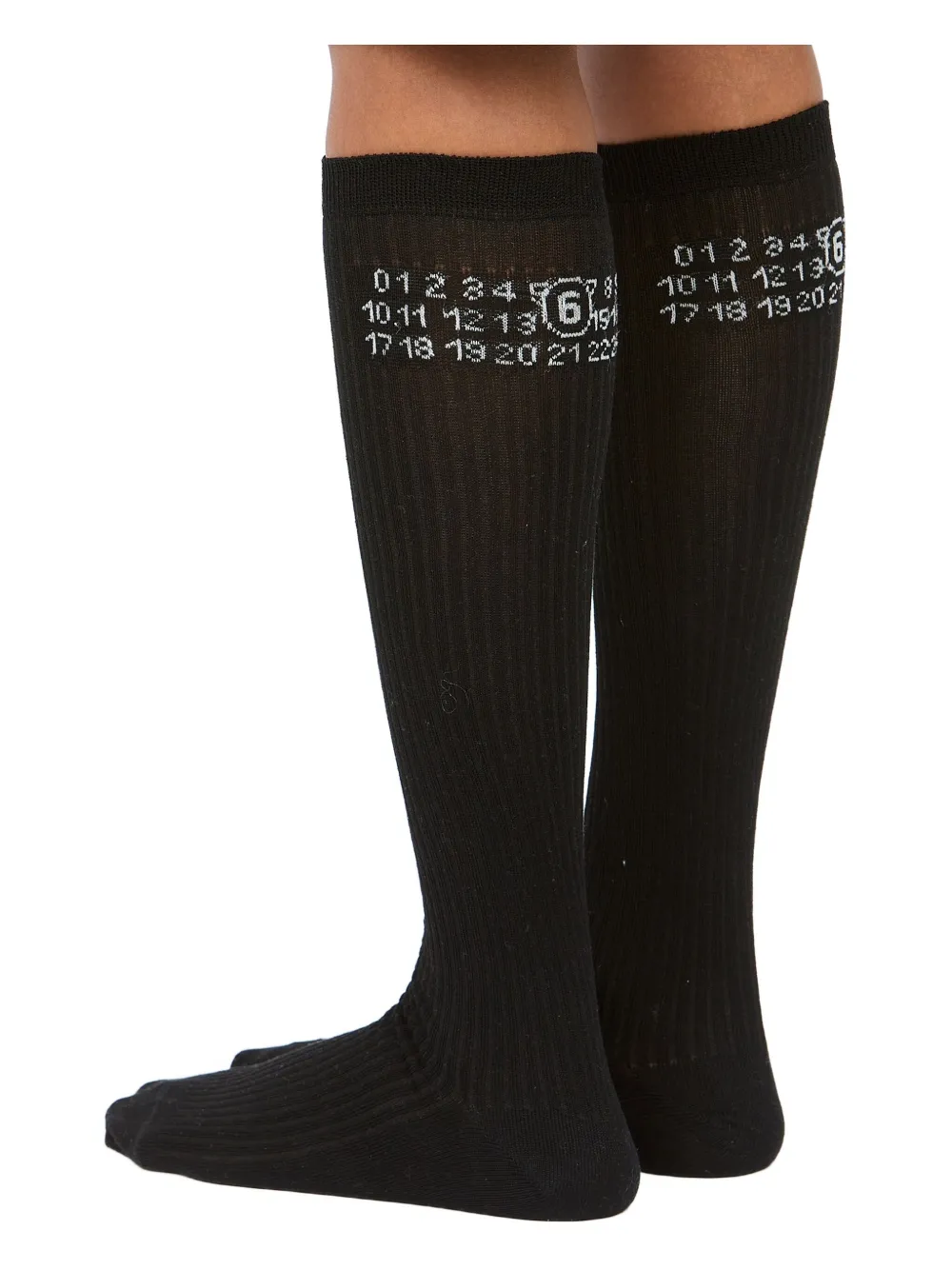 Mm6 Maison Margiela Numeric Logo Ribbed Socks In Black