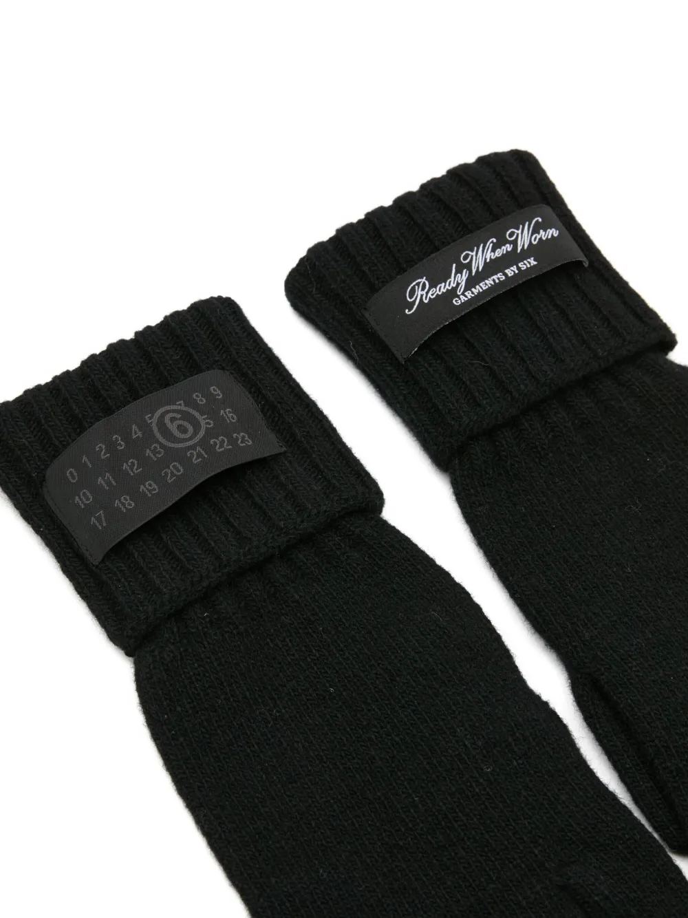 Mm6 Maison Margiela Ribbed-cuff Logo-patch Gloves In Black