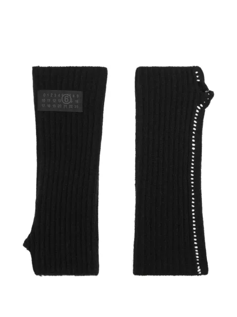 MM6 Maison Margiela label detail gloves