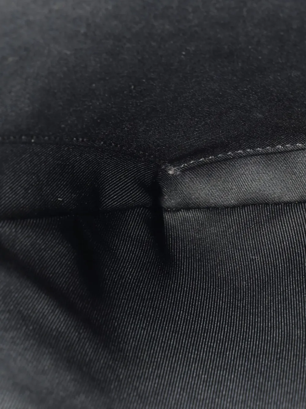 Pre-owned Louis Vuitton Discovery Pochette Monogram Shadow Leather Gm Pouch In Black