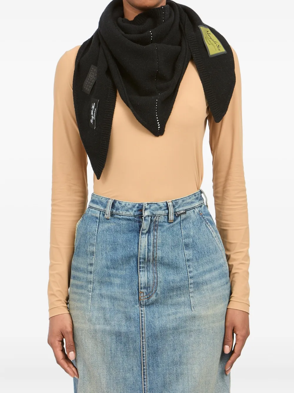 Mm6 Maison Margiela Logo-patch Scarf In Black