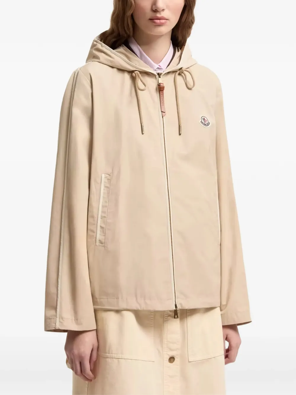 Moncler Sarracenia jack met logopatch en capuchon Beige
