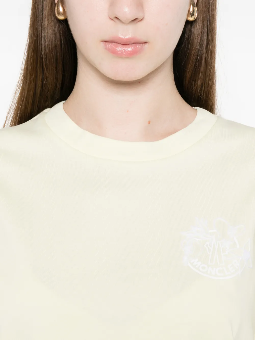 Moncler T-shirt met logo Beige