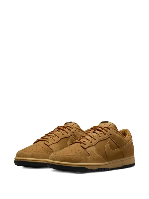 Nike Dunk Low Retro スニーカー | ブラウン | FARFETCH JP