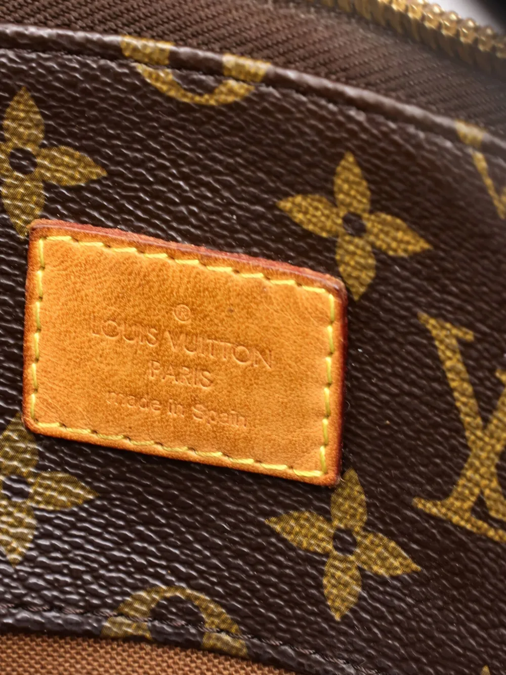 Pre-owned Louis Vuitton Sully Handbag Monogram Canvas Mm Hobo Bag In Brown