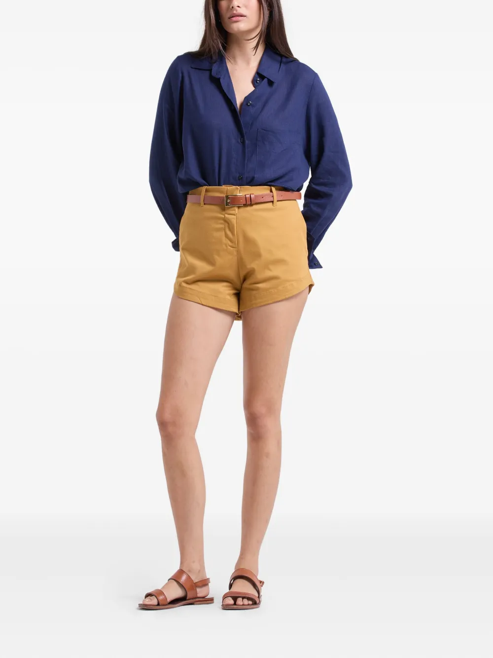 LUIZA BOTTO Short Asa Delta com detalhe de passantes | Bermuda de alfaiataria | Image 2